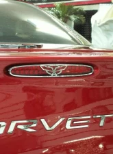 American Car Craft 5th Brake Light Trim Crossed Flag Style GML Chevrolet Corvette 1997-2004                                     - ACC-032047 - Image 3